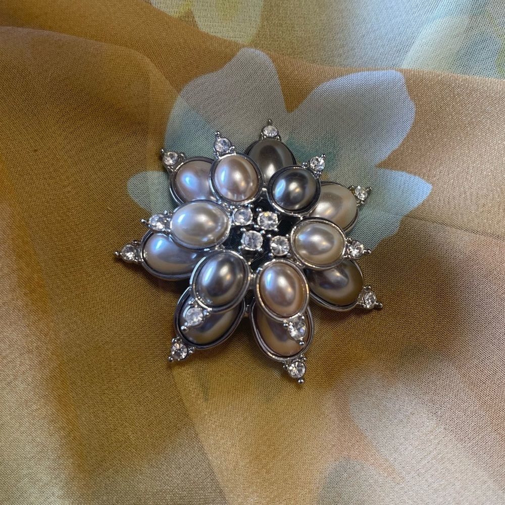 Silver clothes pin brooch with pearls and rhinestones
